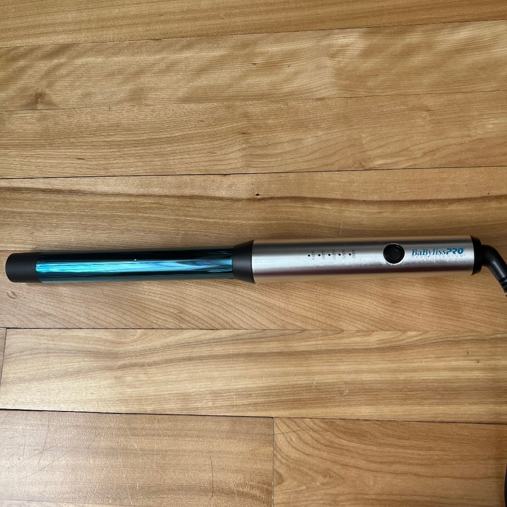 BaBylissPRO Nano Titanium curling wand